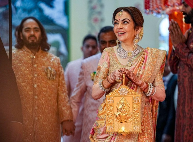 nita ambani look in anant ambani wedding