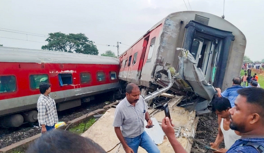 Howrah - Mumbai Mail Express