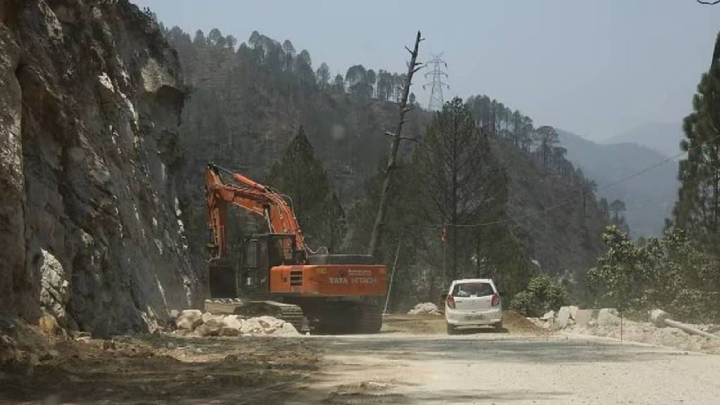 landslide, Kedarnath yatra, gaurikund, dead, injured