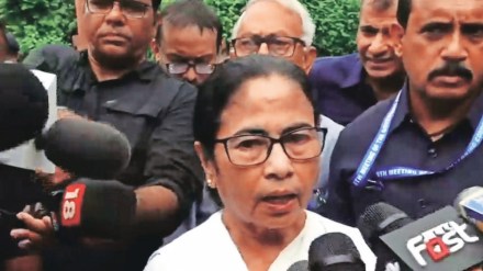 west bengal cm mamata banerjee walks out of niti aayog