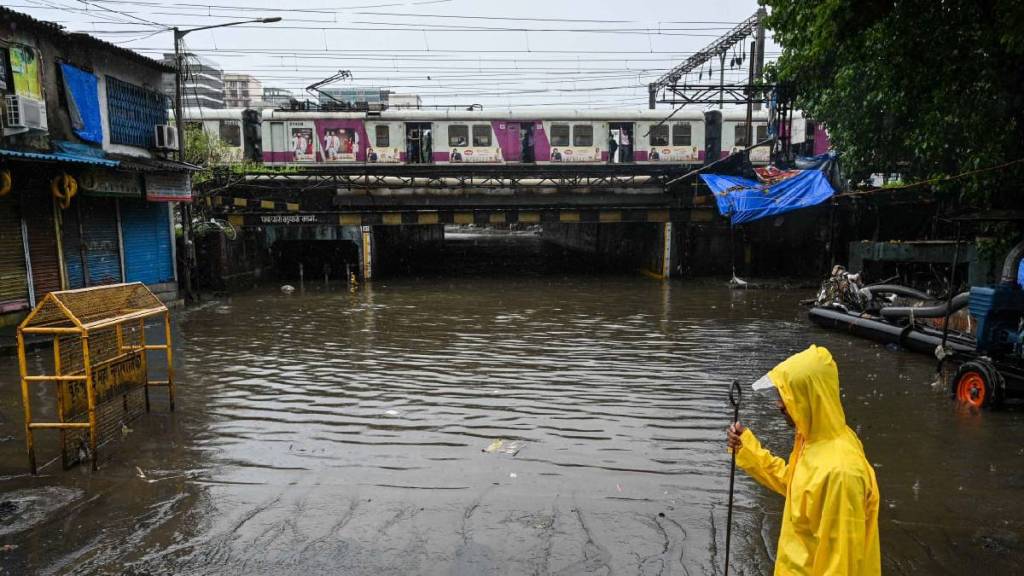 Mumbai Maharashtra Heavy Rain Updates in Marathi