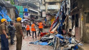 part of an 80-year-old building in Thane market collapsed