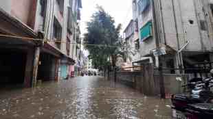 Pune, heavy rains, Sinhagad Road, dam water release, flood, municipal administration, residents, NDRF, fire brigade, emergency response, pune news,