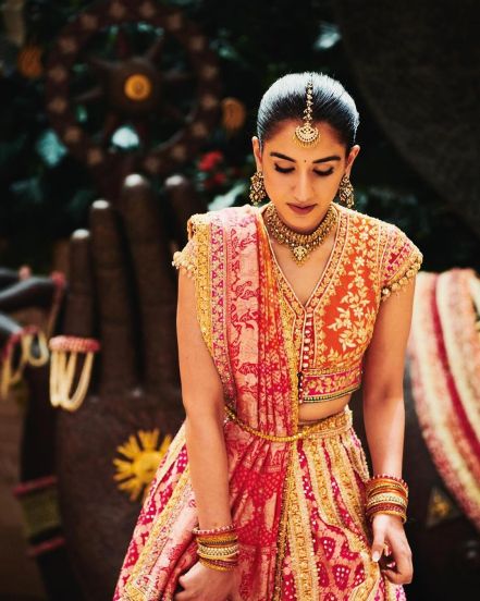 radhika merchant wore manish malhotra bandhani lehenga