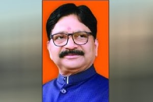 Amol Kirtikar challenge to Ravindra Waikar MP