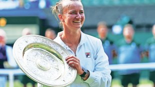 2024 women wimbledon final krejcikova beats paolini to win wimbledon title