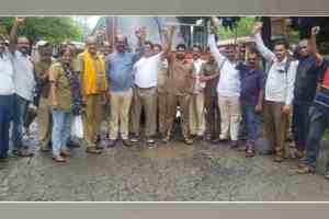 msrtc, st, msrtc Employees Protest in Panvel, msrtc Employees Protest Unpaid salary, st employees unpaid salary, panvel news,