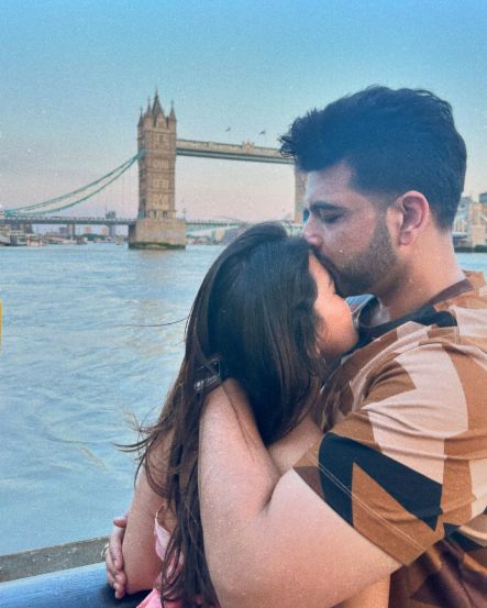 tejasswi-prakash-karan-kundrra-london-vacation