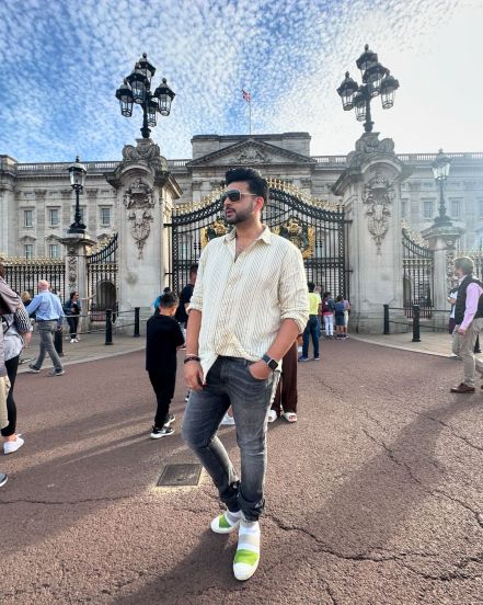 tejasswi-prakash-karan-kundrra-london-vacation