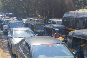 Traffic Chaos in Thane, Traffic jam in Thane, thane city, Traffic Chaos in Thane Ongoing Construction, Heavy Vehicles Cause Daily Jams in thane, thane news, traffic news,
