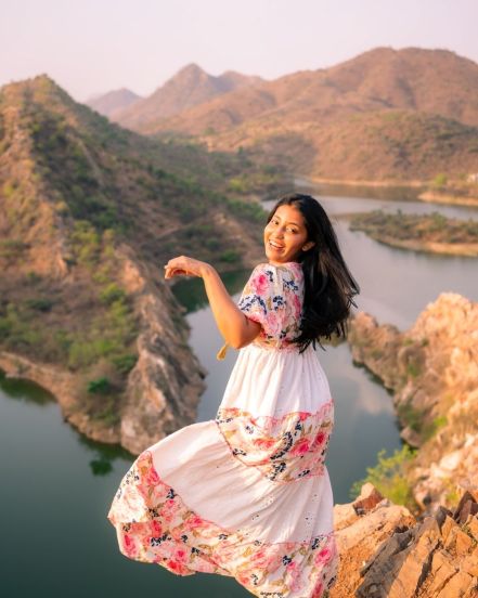 travel influencer Aanvi Kamdar