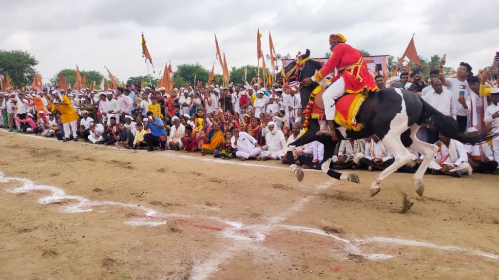 Horse arena in Tukoba palanquin ceremony Pune print news