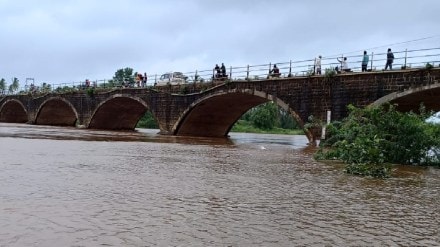 Fear of flood due to release of water from the dam sangli