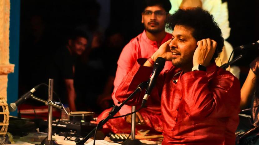 singer mahesh kale