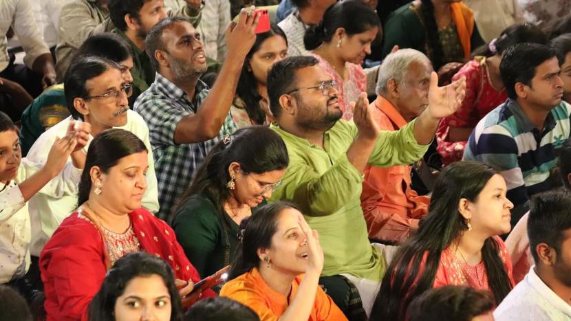 singer mahesh kale