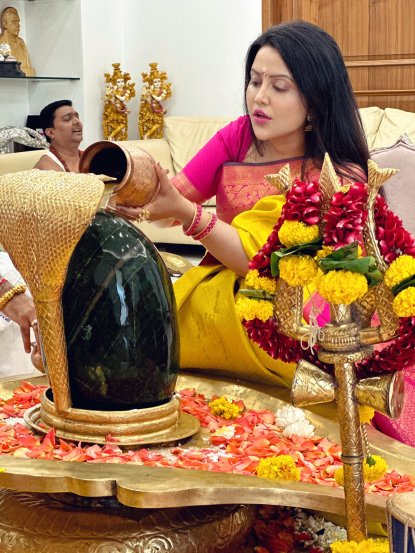 Amruta Fadnavis Shravani Somavar 2024