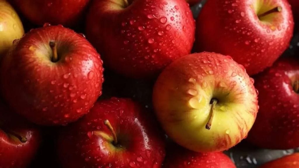 Consumers waiting for local apples