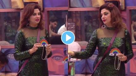 Bigg Boss Marathi Season 5 Varsha Usgaonkar gave locket of fool friend to Jahnavi Killekar