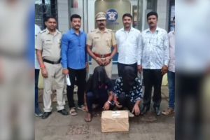 Two smugglers from Sabe village who were selling ganja on Nehru road in Dombivli arrested