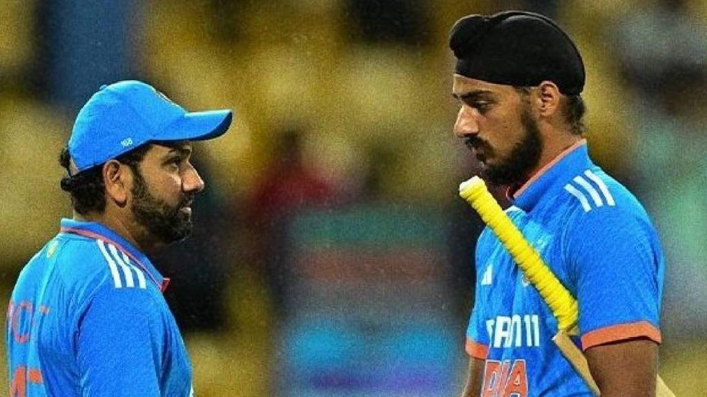 Rohit Sharma Gives Death Stare to Arshdeep Singh After His Wicket and IND vs SL Match Tied