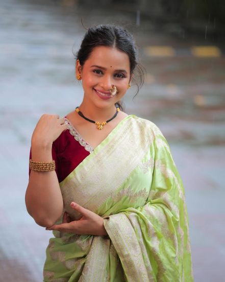 Madhura Joshi Pink Nauvari Saree Look