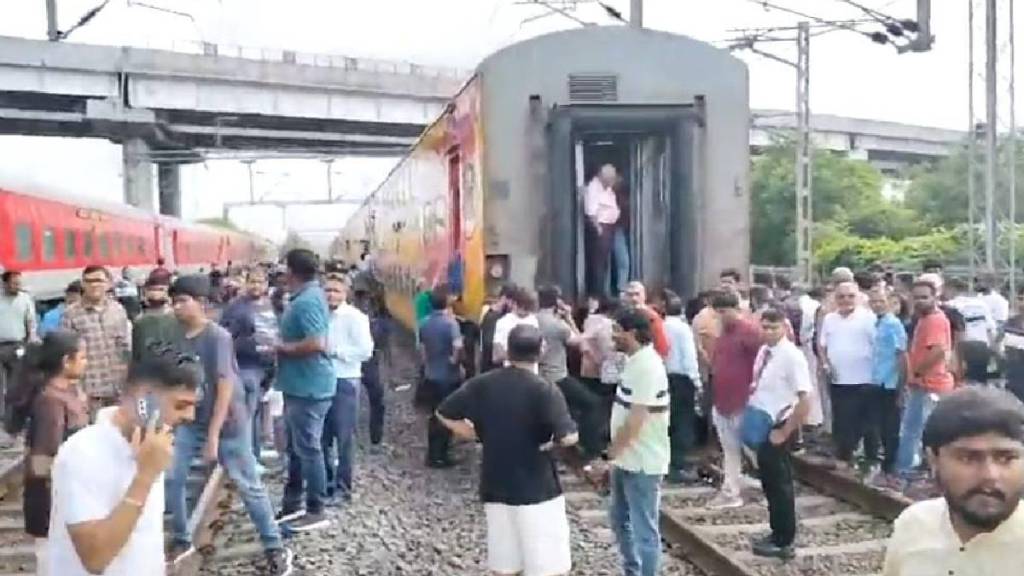 Ahmedabad-Mumbai Double Decker Express