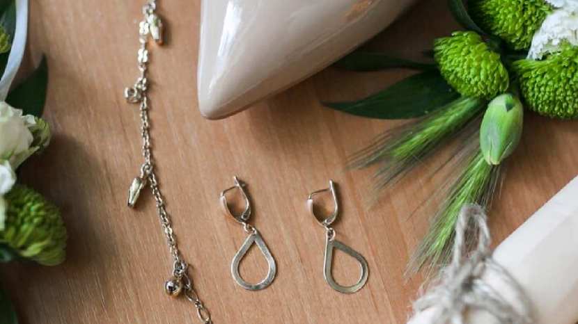 Amazing benefits of using silver jewellery