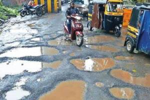 potholes roads Mumbai, Mumbai,