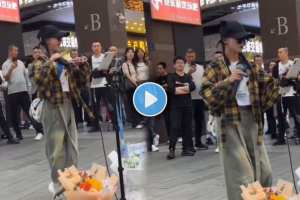 A Chinese girl sang the hindi song