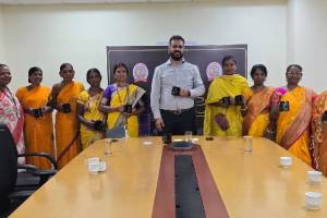 women working as maintenance workers of public toilets pimpri chichwad municipal commissioners meeting with them twice in month