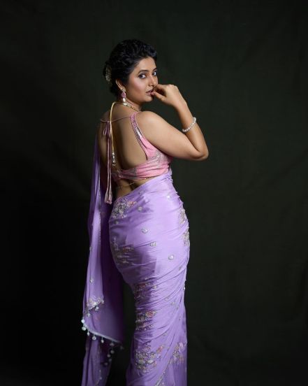 Prajakta Mali Purple Saree Look