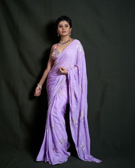 Prajakta Mali Purple Saree Look