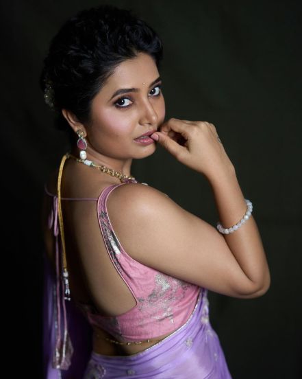 Prajakta Mali Purple Saree Look