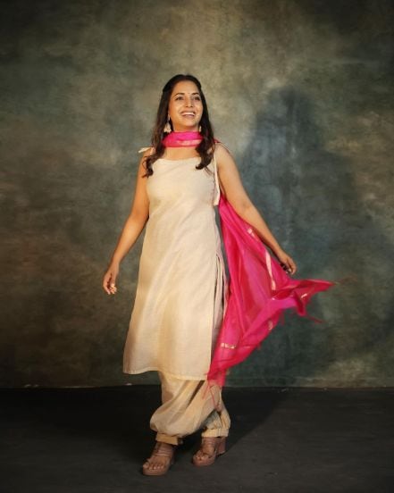 Sayali Sanjeev Khadi Pathiyala Dress