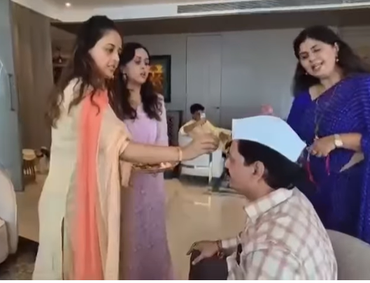 Pankaja Munde Dhananjay Munde raksha Bandhan, pankaja Munde raksha Bandhan