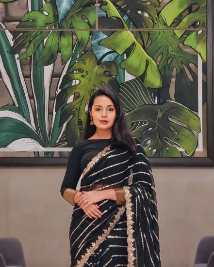 Shivani Rangole Kulkarni Black Designer Saree