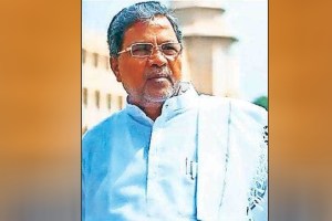 Karnataka Chief Minister Siddaramaiah addresses the Legislative Party meeting