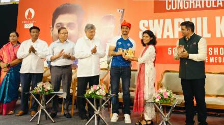 ऑलिम्पिक कांस्य पदक विजेता नेमबाज स्वप्नील कुसाळे, grand welcome, pune city Olympic bronze medalist shooter Swapnil Kusale