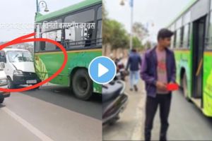 pune video | aap leader request to bus drivers to park buses near bus stops not in the middle of the road