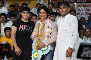 Vinesh Phogat Balali Village Wrestler Neha Sangwan Won Gold Medal Dedicates to Indian Wrestler