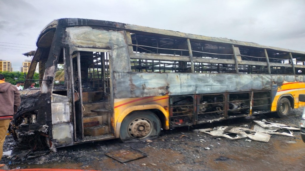 bus, fire, Hadapsar, bus caught fire,