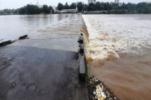 Panzara river, Dhule, bridges under water Dhule,