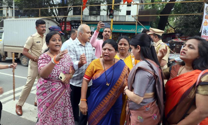 Sushma Andhare On Narayan Rane,Sushma Andhare,Narayan Rane, Shivsena UBT Pune Protest