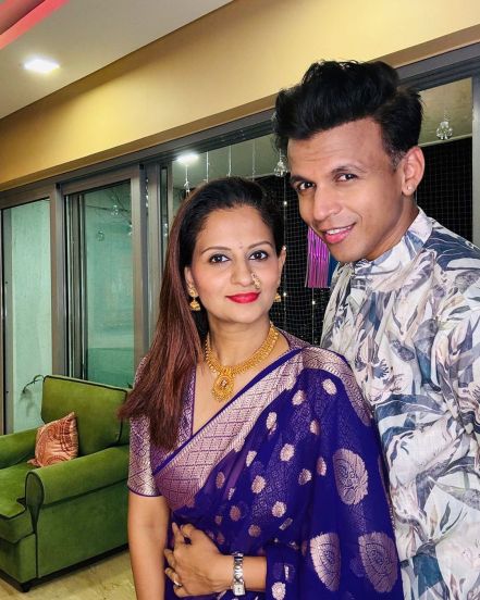 bigg boss marathi fame singer abhijeet sawant wife shilpa