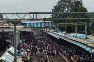 rail roko at Badlapur railway station