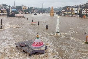 nashik Godavari river latest marathi news