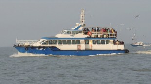 Autonomous speed boats near Gateway of India have become dangerous for adventurous passenger boats