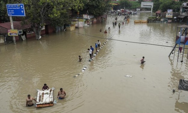 delhi rain flood