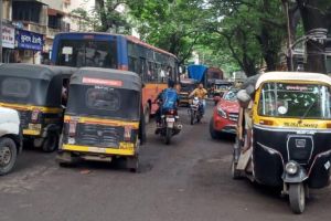 Busy roads in Dombivli are closed for traffic on Krishna Ashtami