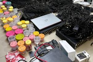 ats busts fake telephone exchange center in kondhwa